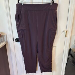 EUC Chelsea Cargo Lined Pant from Athleta in Dark Purple